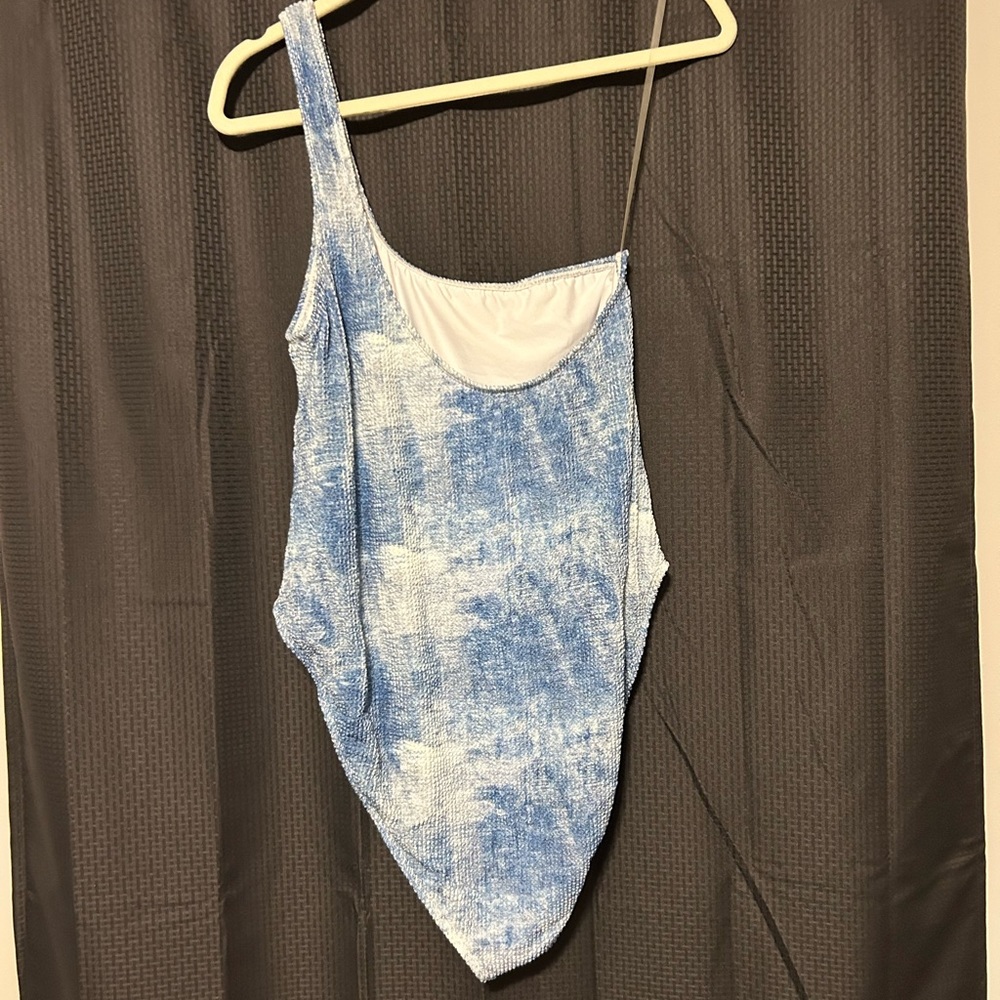 NEW Good American Always Fits Tie Dye One-Shoulder One-Piece Swimsuit Sz 7/8 - Picture 10 of 13